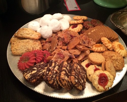 I didn't make any of these lovely cookies. Not a single one. 